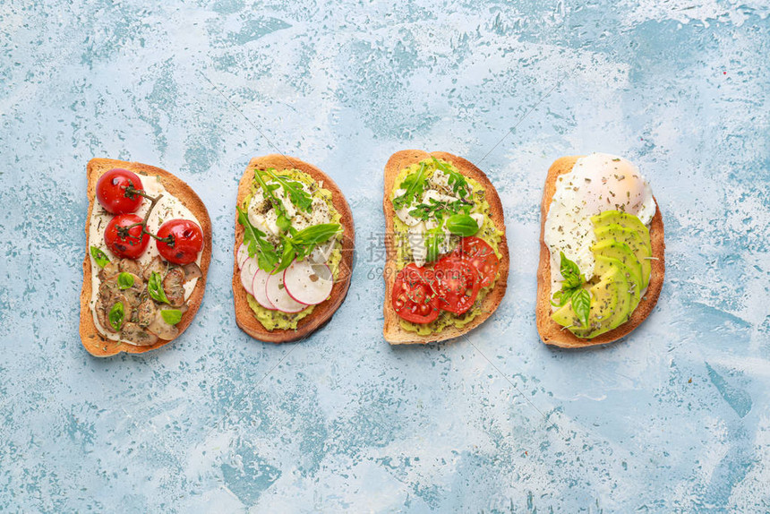 强化路灯维护 护航赶考路