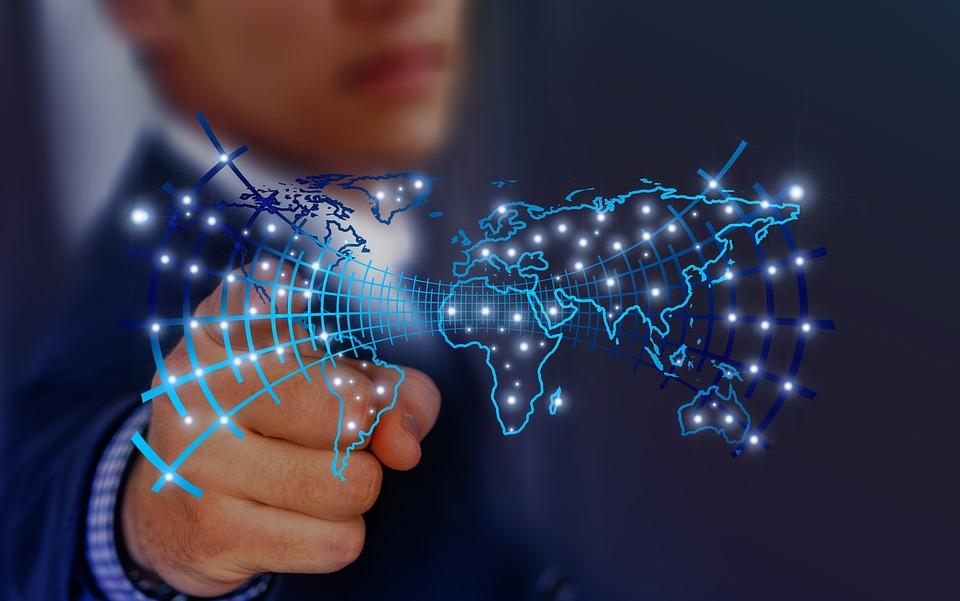 科技巨头因AI利好股价激增 Meta(META.US)和微软(MSFT.US)单日共增4000亿美元